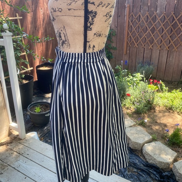 J.Crew like new striped skirt - Picture 6 of 8